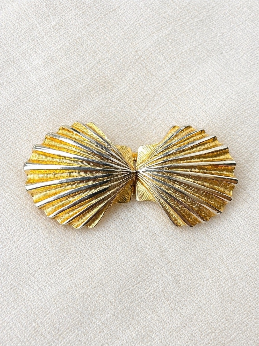 Vintage Jeanne Bouchever 1981 Gold Shell Belt Buckle